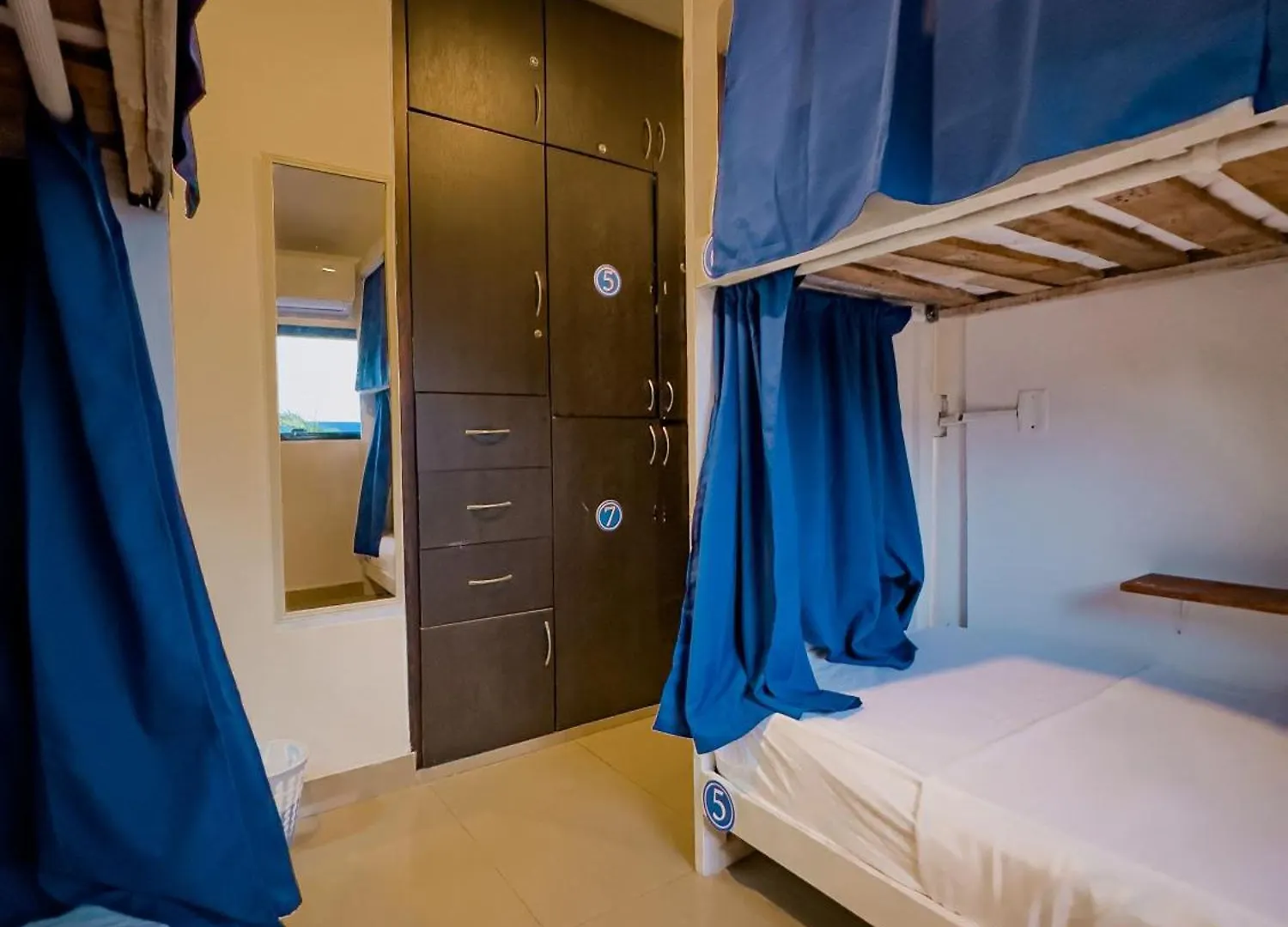 Casa Del Puerto Hostel & Suites Cartagena