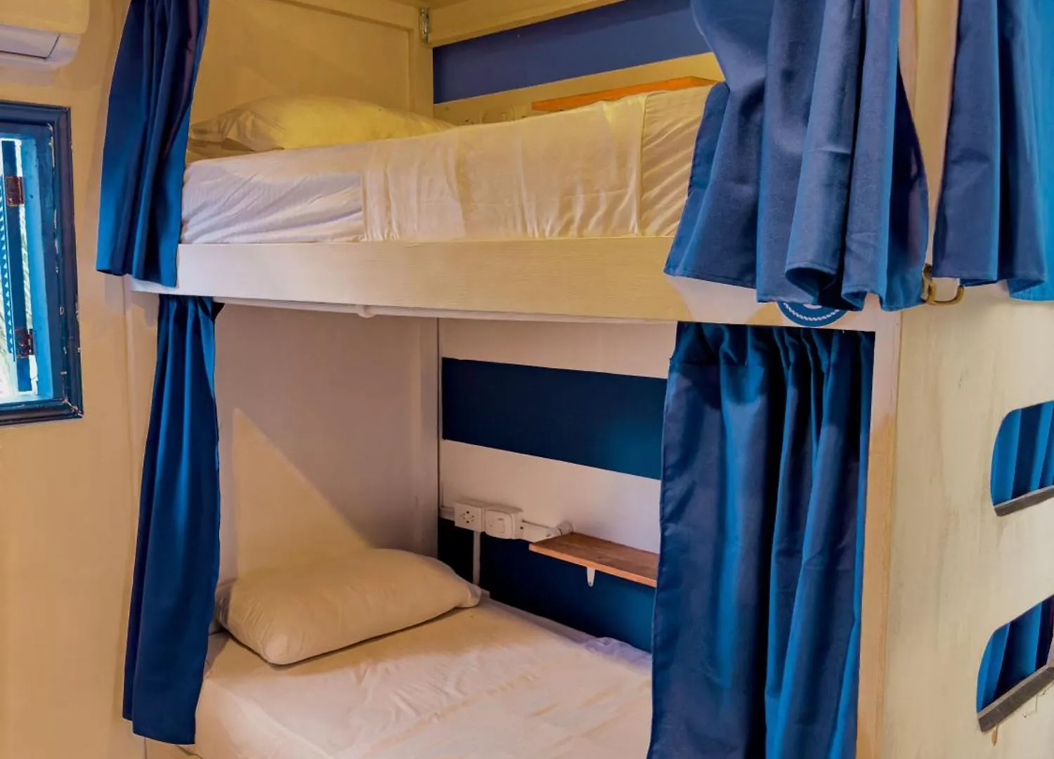 Casa Del Puerto Hostel & Suites Cartagena